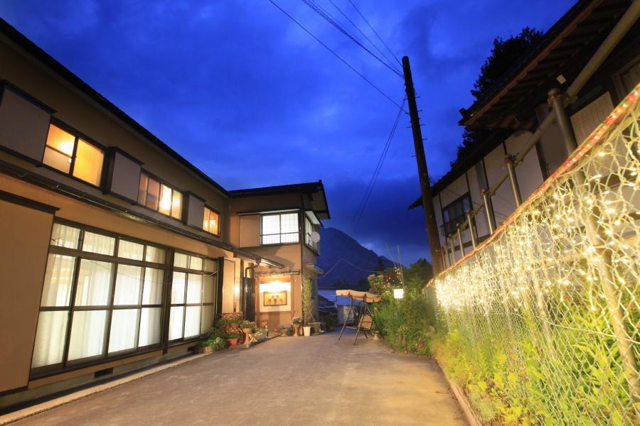 Отель Minshuku Fukufuji Никко Экстерьер фото